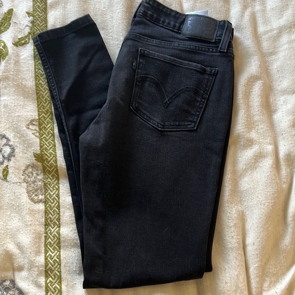 Levi’s 535 Super skinny black jeans
